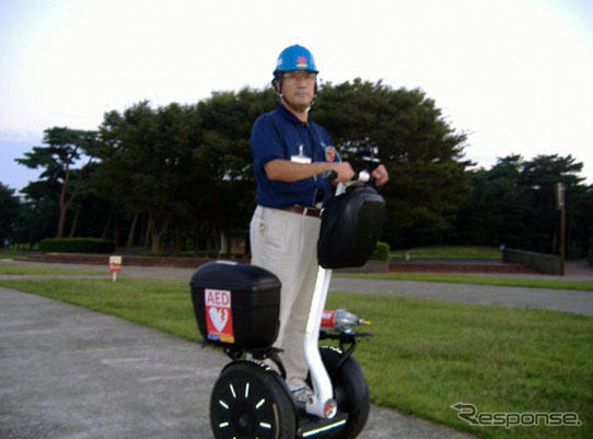 日本SGIとセントラル警備、セグウェイ を公園の巡視に