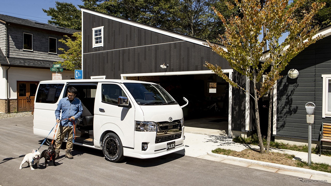 愛犬家専用ハイエース「DOG VAN」（ドッグバン）