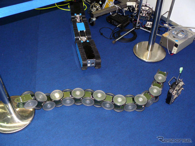 ROBO_JAPAN08…大学で研究開発中のロボットたち