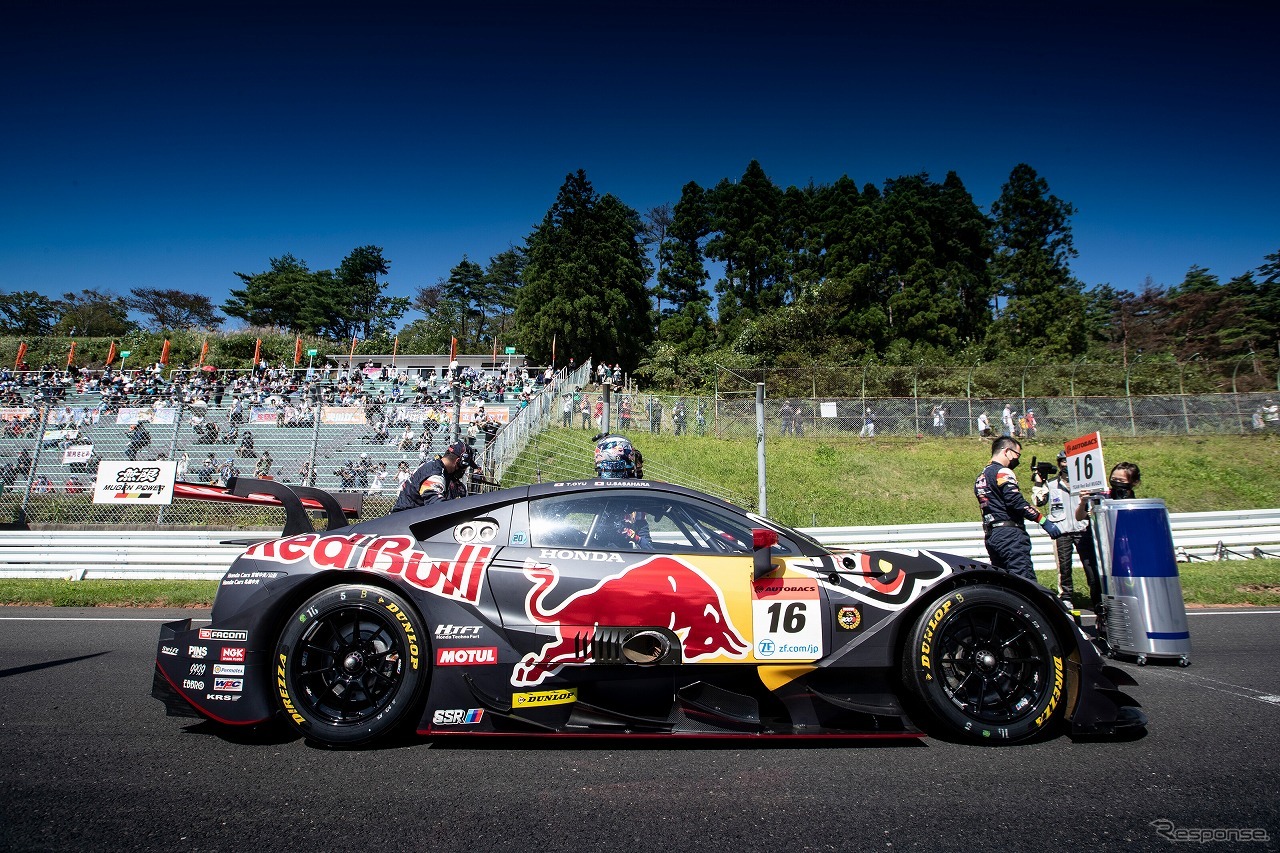 TEAM Red Bull MUGEN/マシン：HONDA NSX-GT/笹原右京・⼤湯都史樹