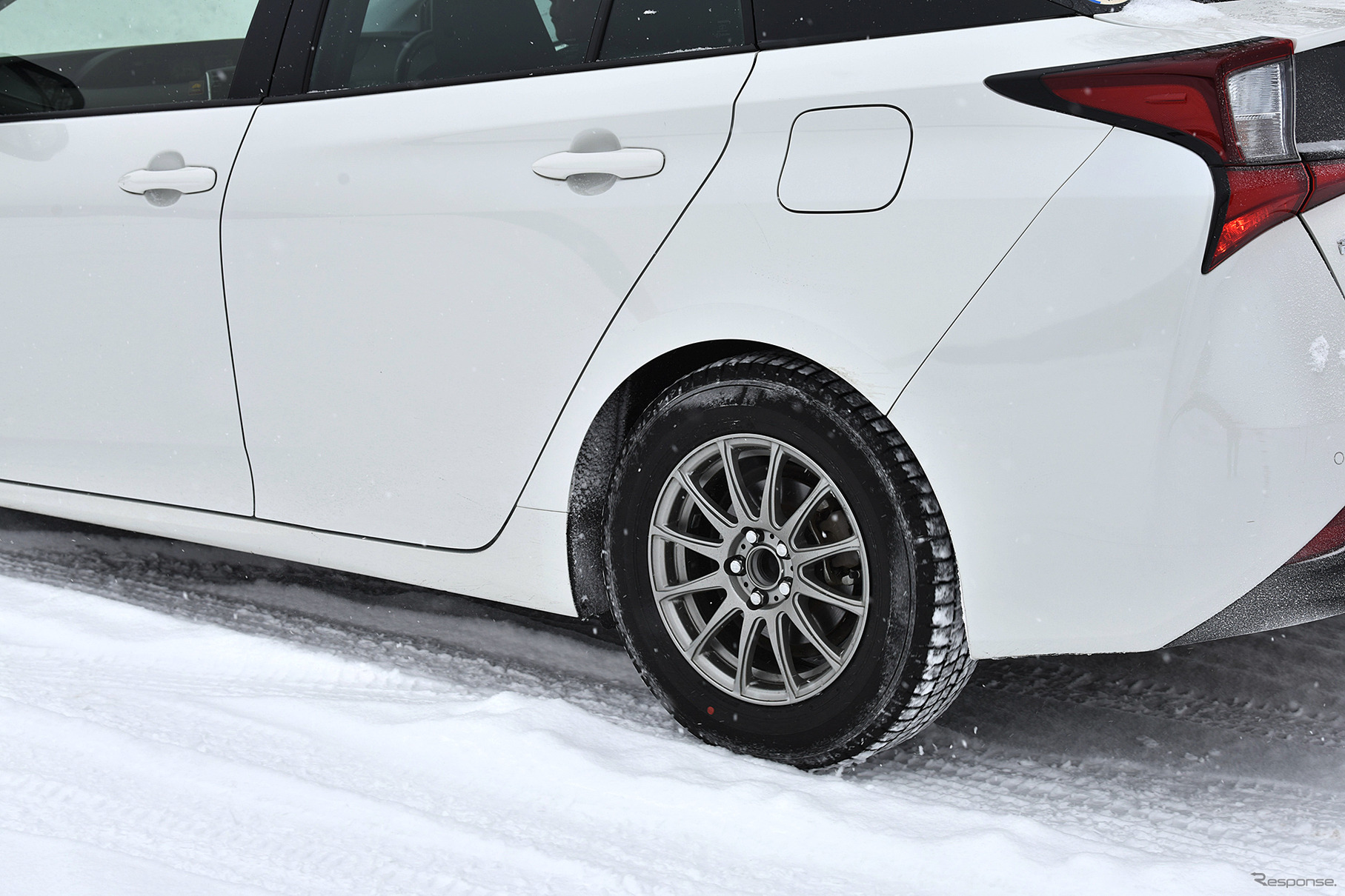 グッドイヤー ICE NAVI 8 試乗