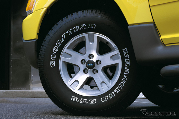 【ニューヨークショー2002速報】フォードとパイオニアが音キチのためのクルマ作り