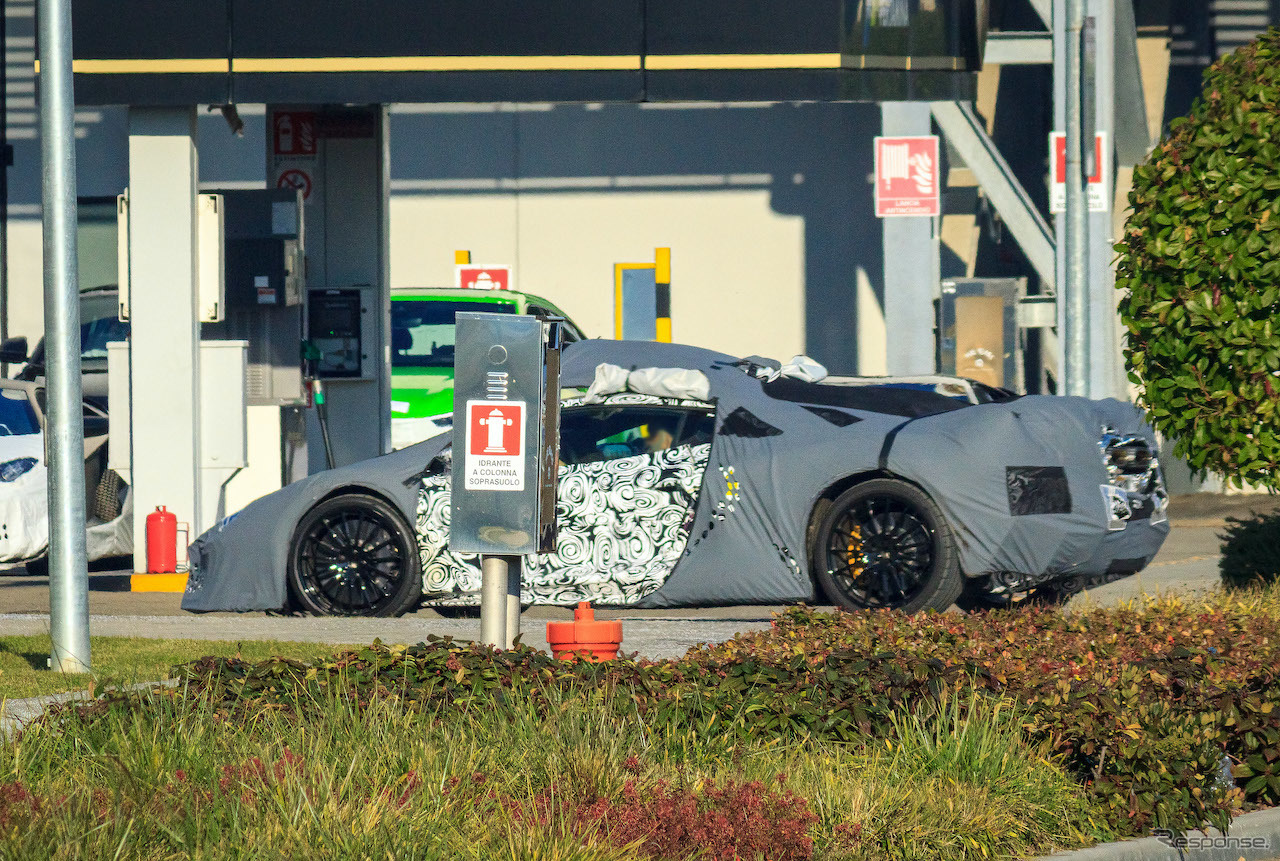 ランボルギーニ アヴェンタドール 後継モデル開発車両（スクープ写真）