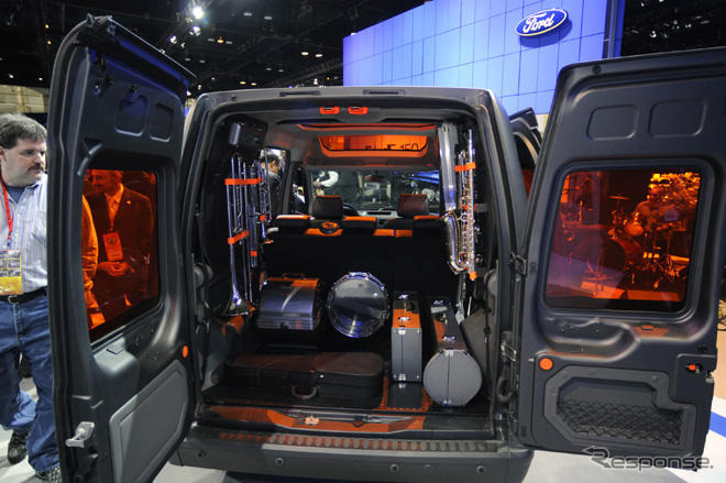 世界のはたらくじどうしゃ写真蔵…勤労感謝の日　しあわせデリバリー