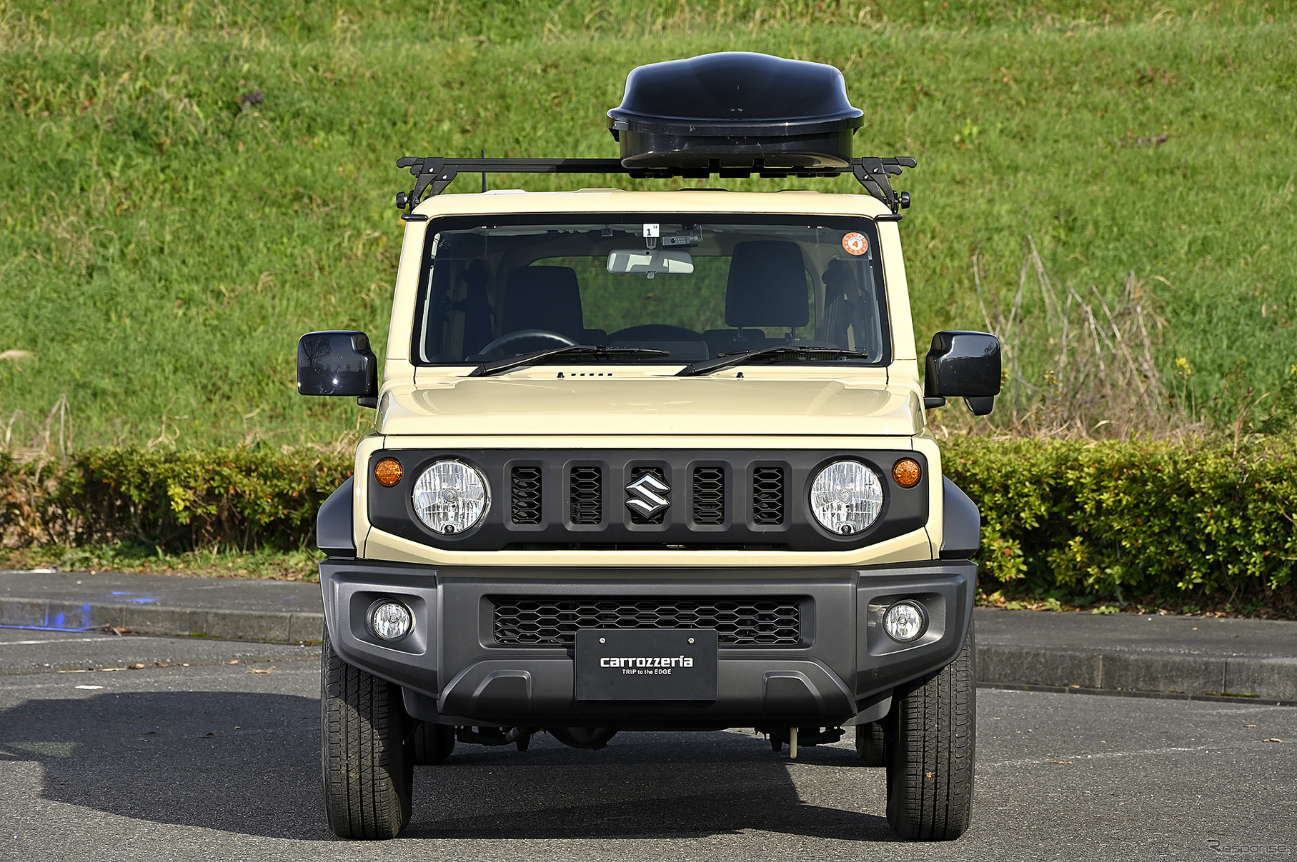 三軒茶屋駅より徒歩10分の所に配車されている“Anyca Official シェアカー カスタム”のジムニーシエラ