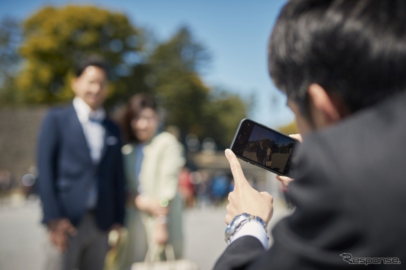 乗務員がカメラマン役も