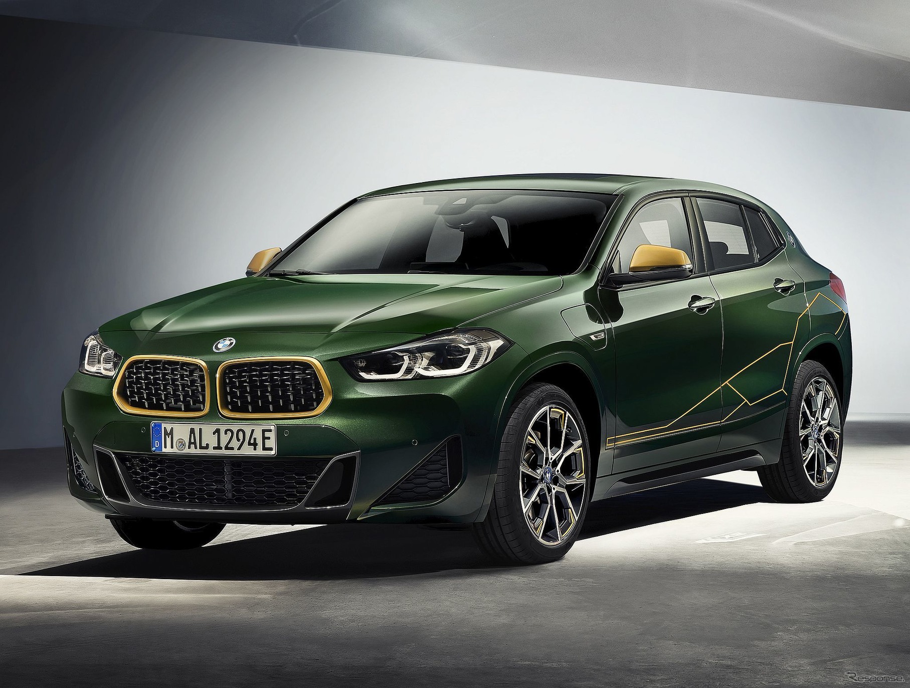 BMW X2 の「エディション・ゴールドプレイ」