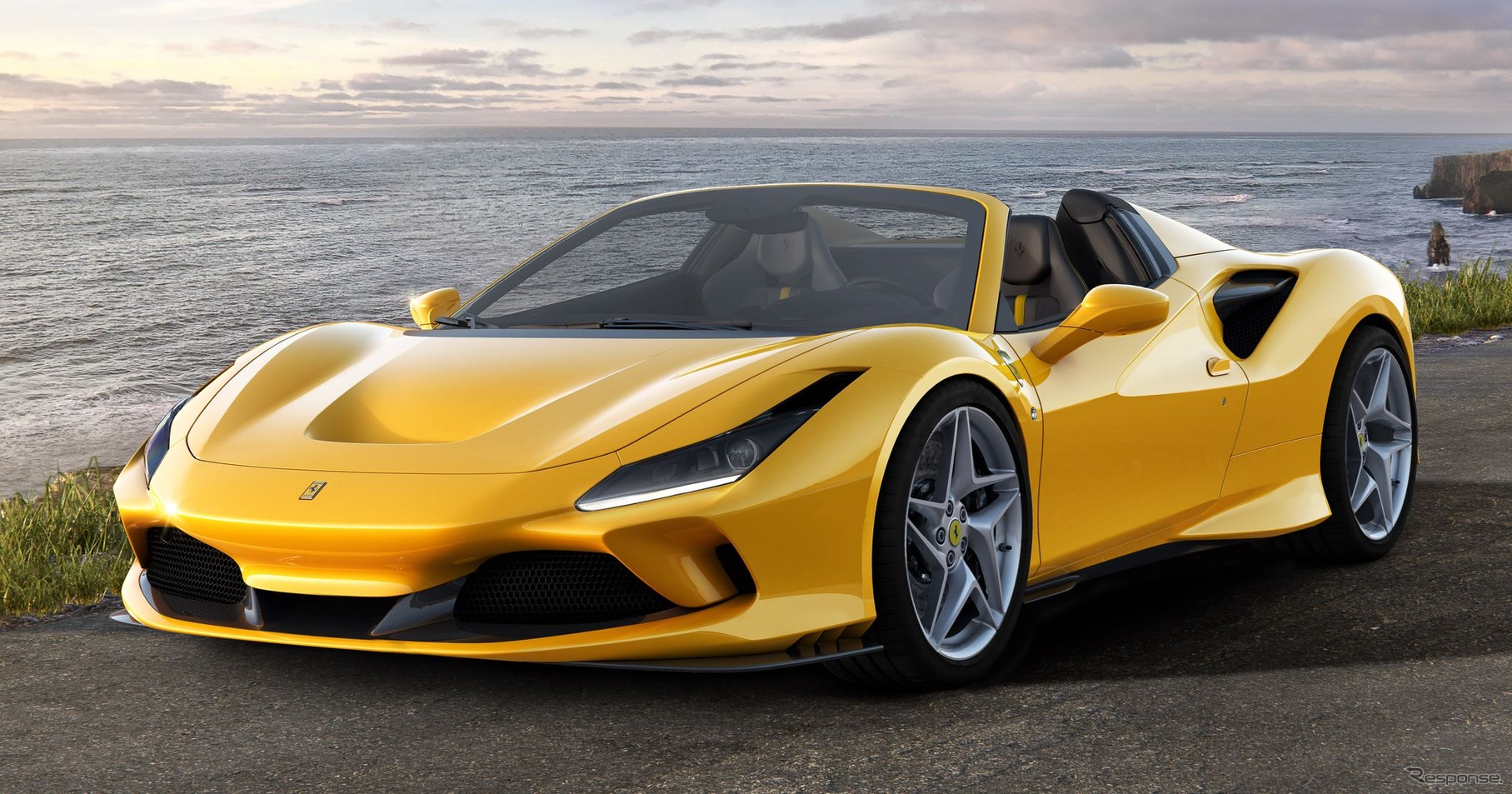 フェラーリF8スパイダー