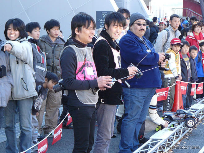 【NISMOフェスティバル08】京商ラジコンカー対決にレスポンス参戦！
