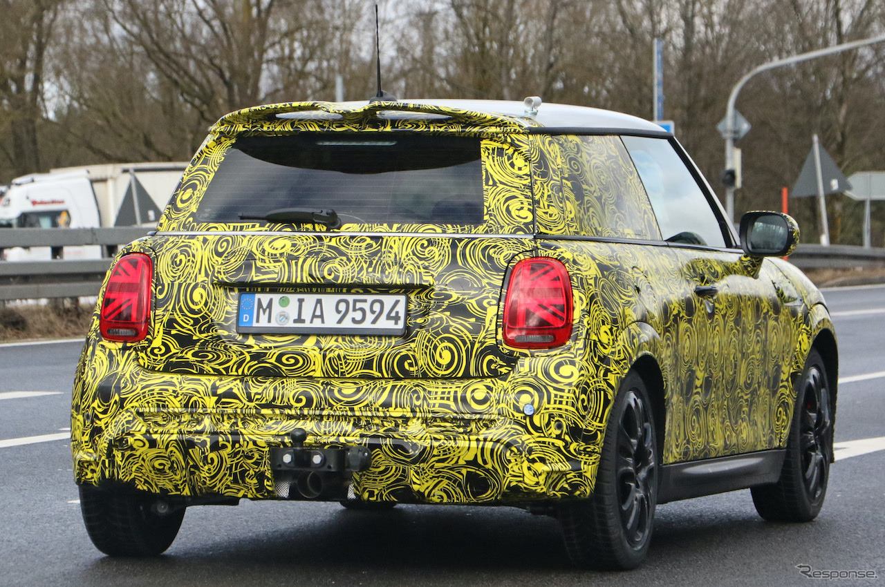 MINI JCW 改良新型プロトタイプ（スクープ写真）