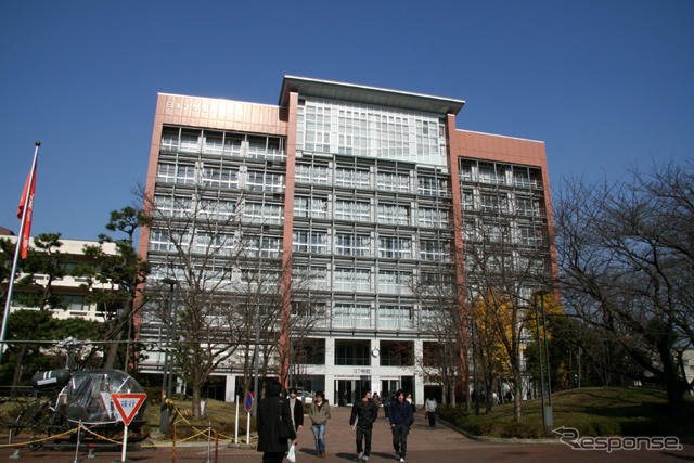 ITSシンポジウム08…産学の研究者が論じ合う