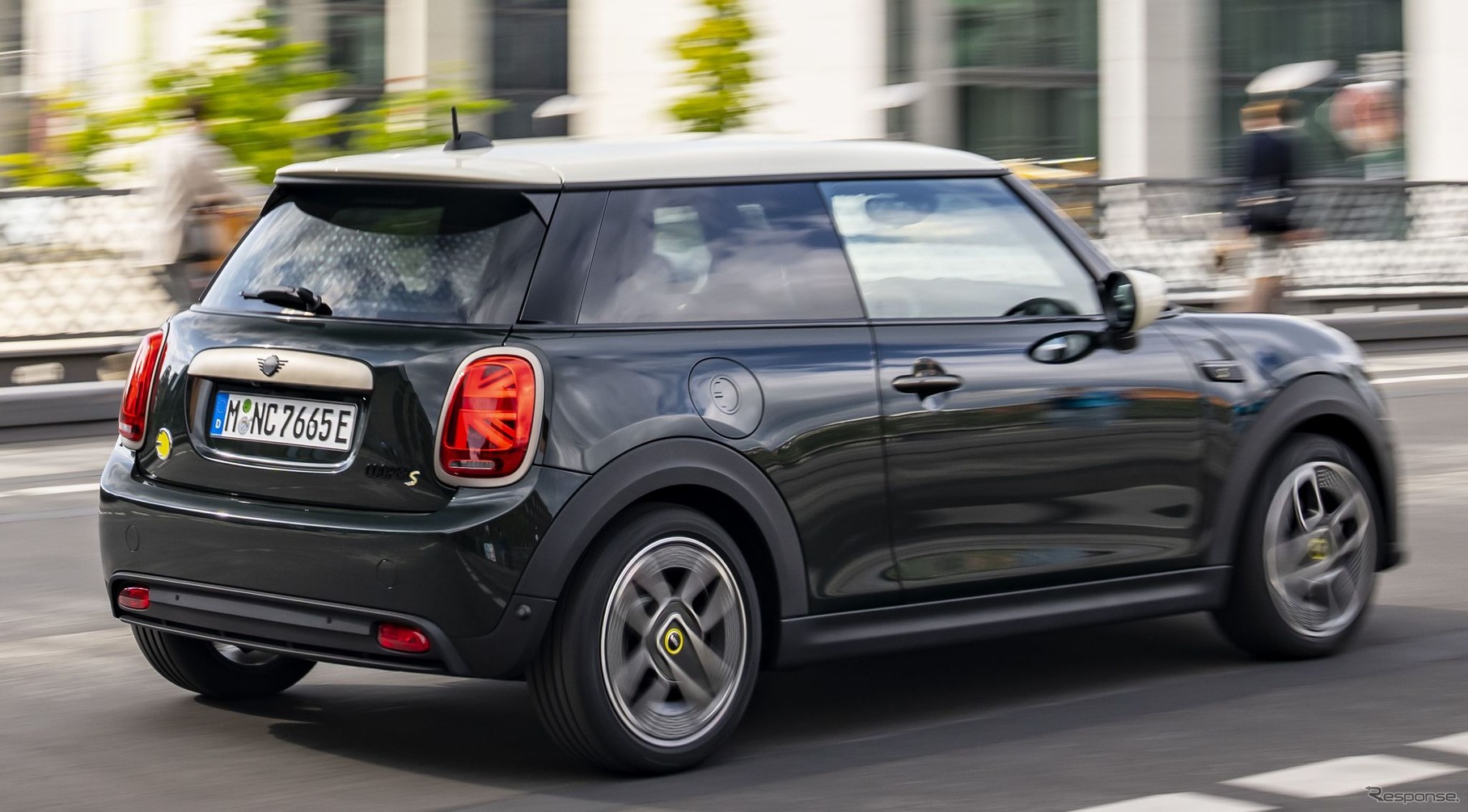 MINI クーパー SE 改良新型の「Resolute Edition」