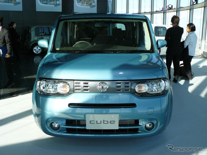 【日産 キューブ 新型発表】180cm＋・90kg＋…助手席はヒジとヒザがちょっと