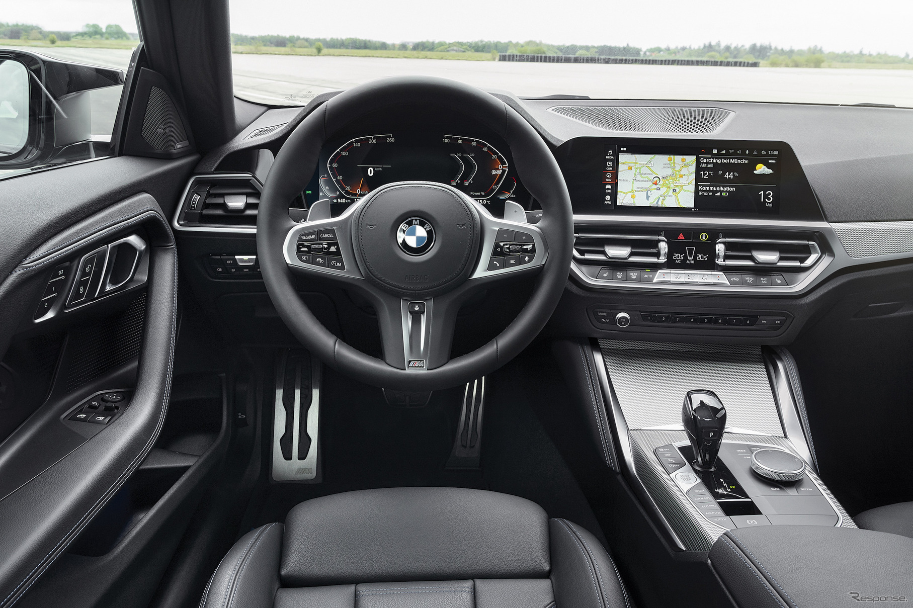 BMW 2シリーズクーペ：M240i xDrive