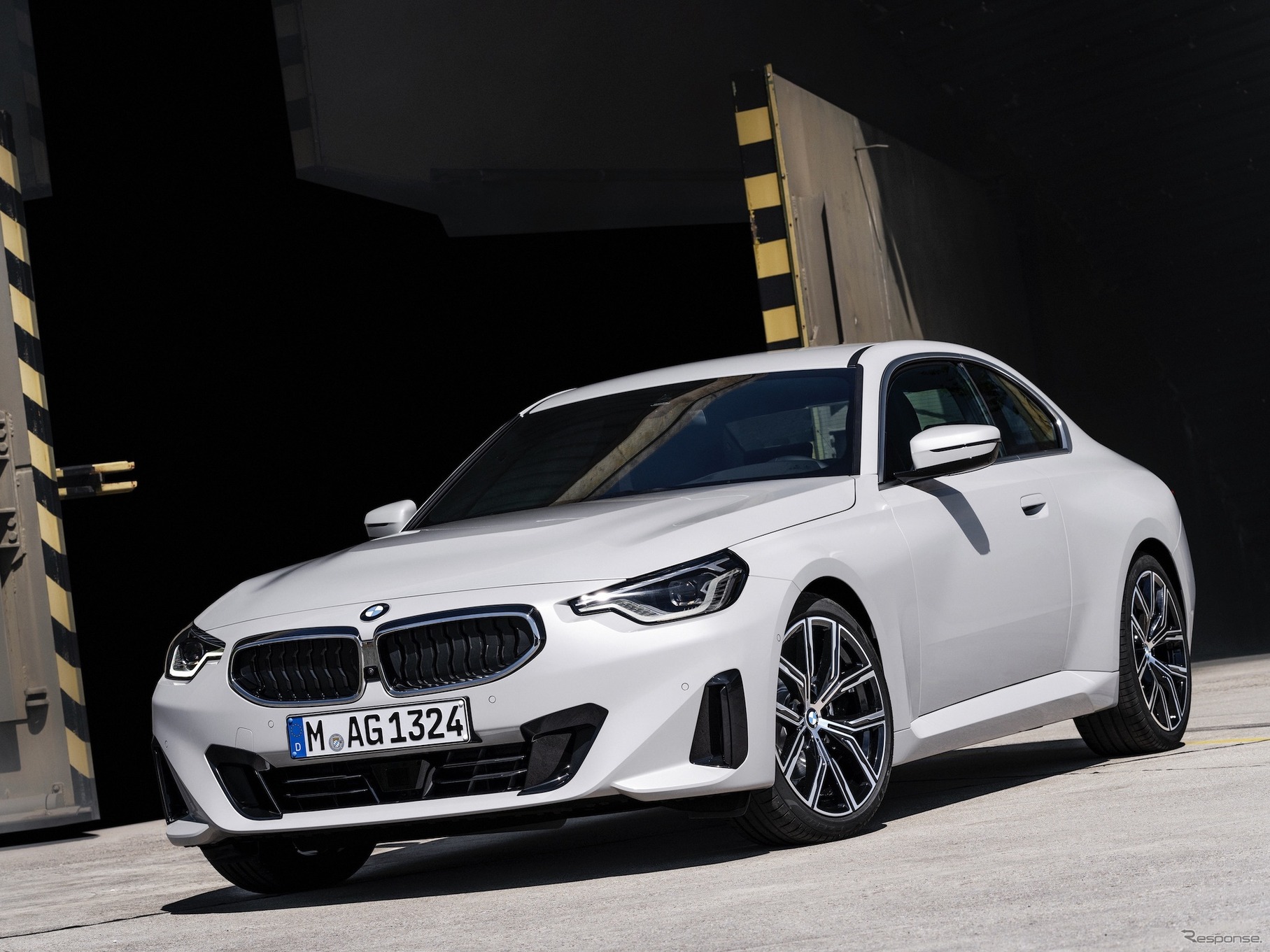 BMW 2シリーズクーペ：220i