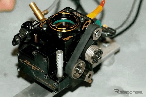 燃焼室が観察できる4ストローク超小型エンジンモデル