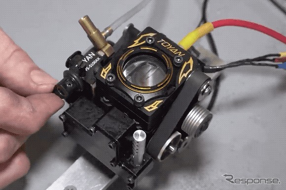 燃焼室が観察できる4ストローク超小型エンジンモデル