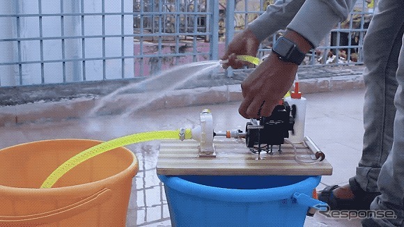 燃焼室が観察できる4ストローク超小型エンジンモデル