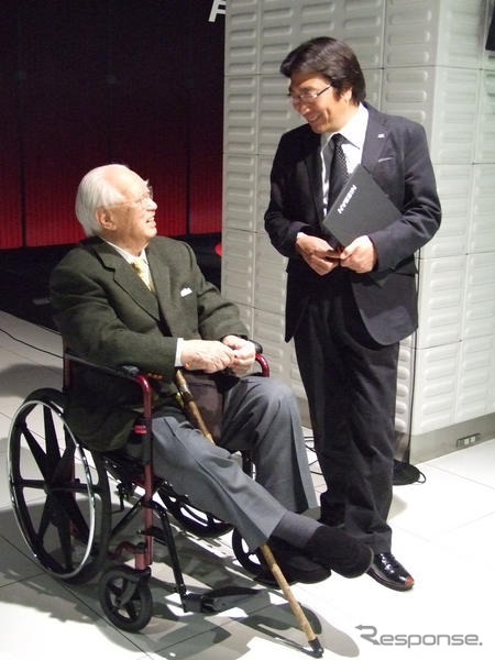 【日産 フェアレディZ 新型発表】先々代以前からの買い替えは期待薄