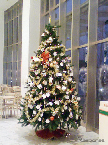 【クリスマス】サンタも登場！パサール幕張でチャリティーイベント　12月25日まで