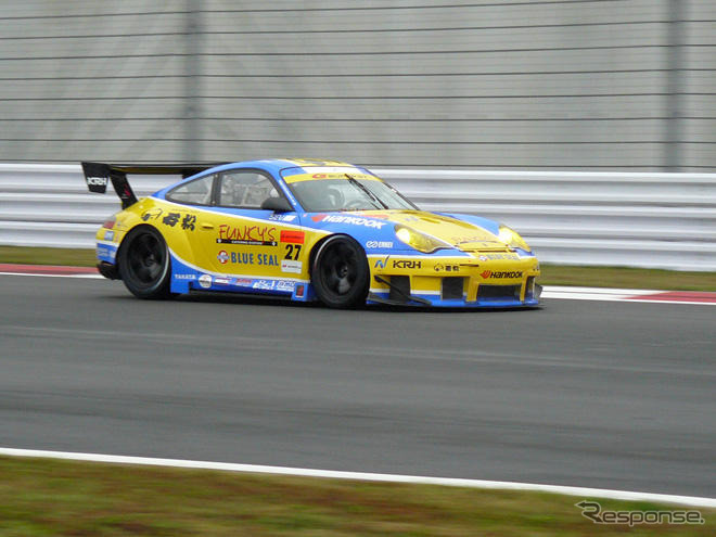 【SUPER GT 第9戦】写真蔵…GT300、順位決定