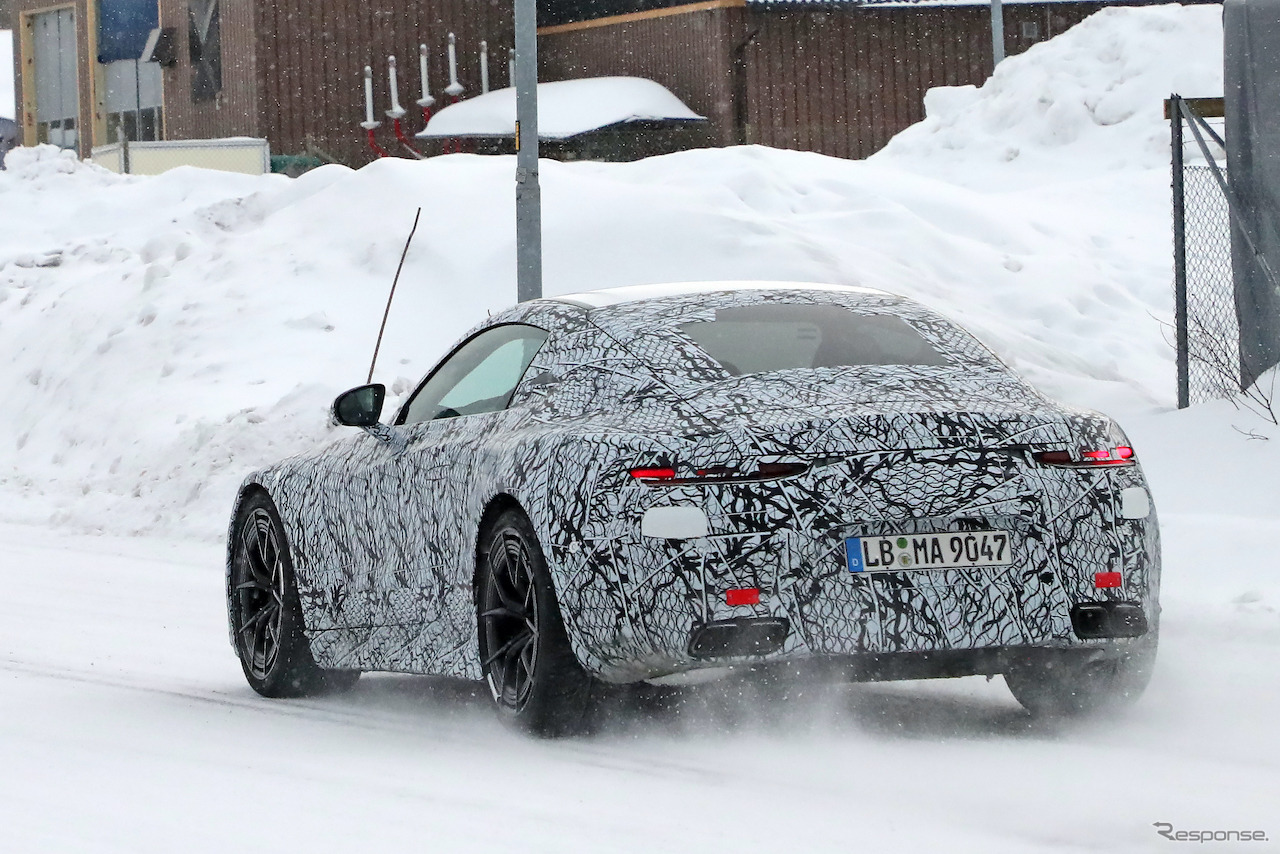 メルセデス AMG GT 次期型プロトタイプ　（スクープ写真）