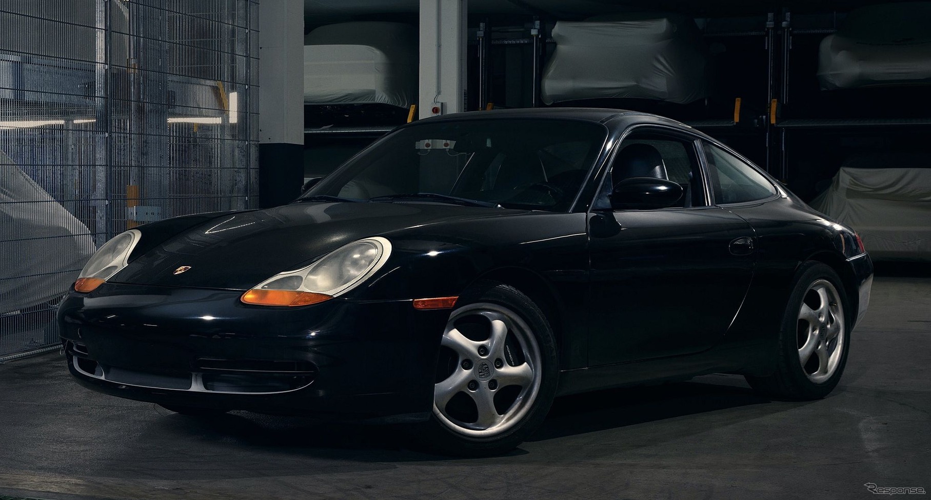 ポルシェ 911 クラシック・クラブクーペのベースとなった1998年式911カレラ（996タイプ）