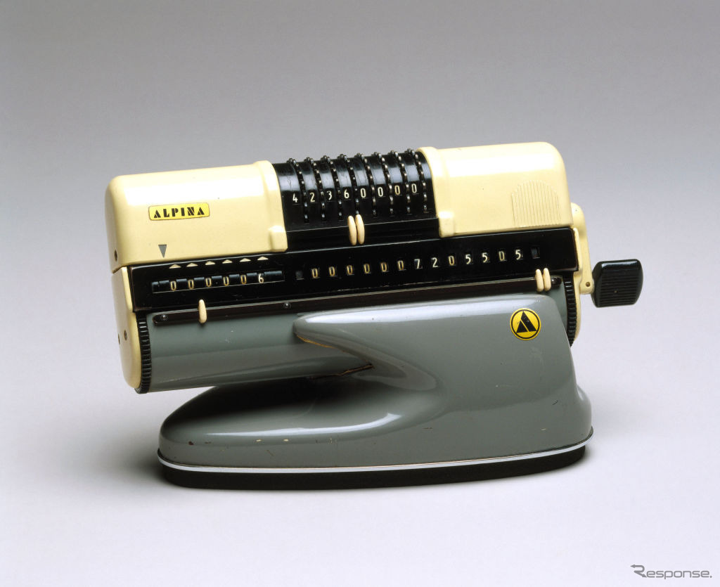 アルピナの機械式計算機（1960年ごろ）
