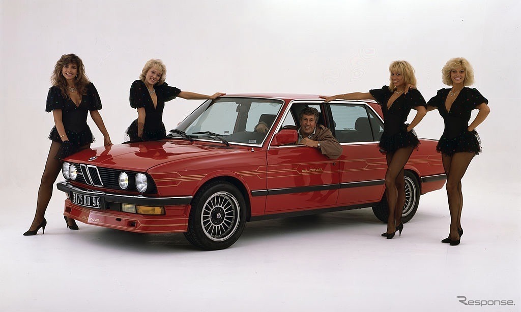 BMWアルピナB7ターボ。パリモーターショーにあたってのプロモーションと思われる（1986年）。