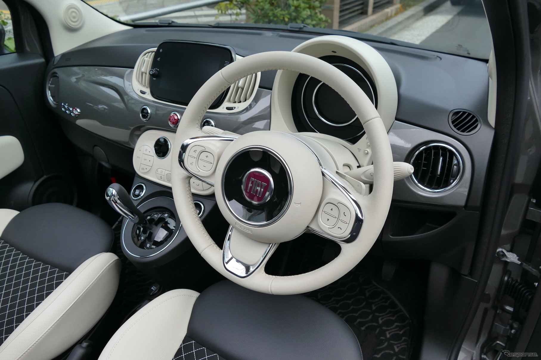 フィアット500c Dolcevita