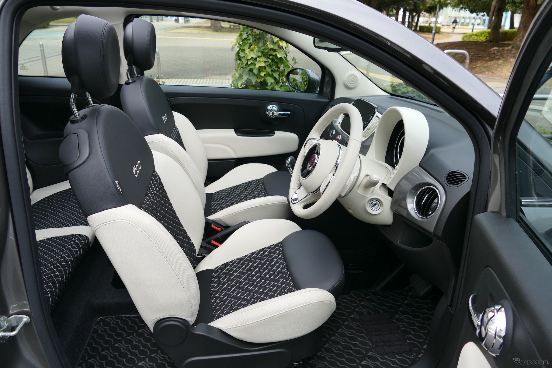 フィアット500c Dolcevita