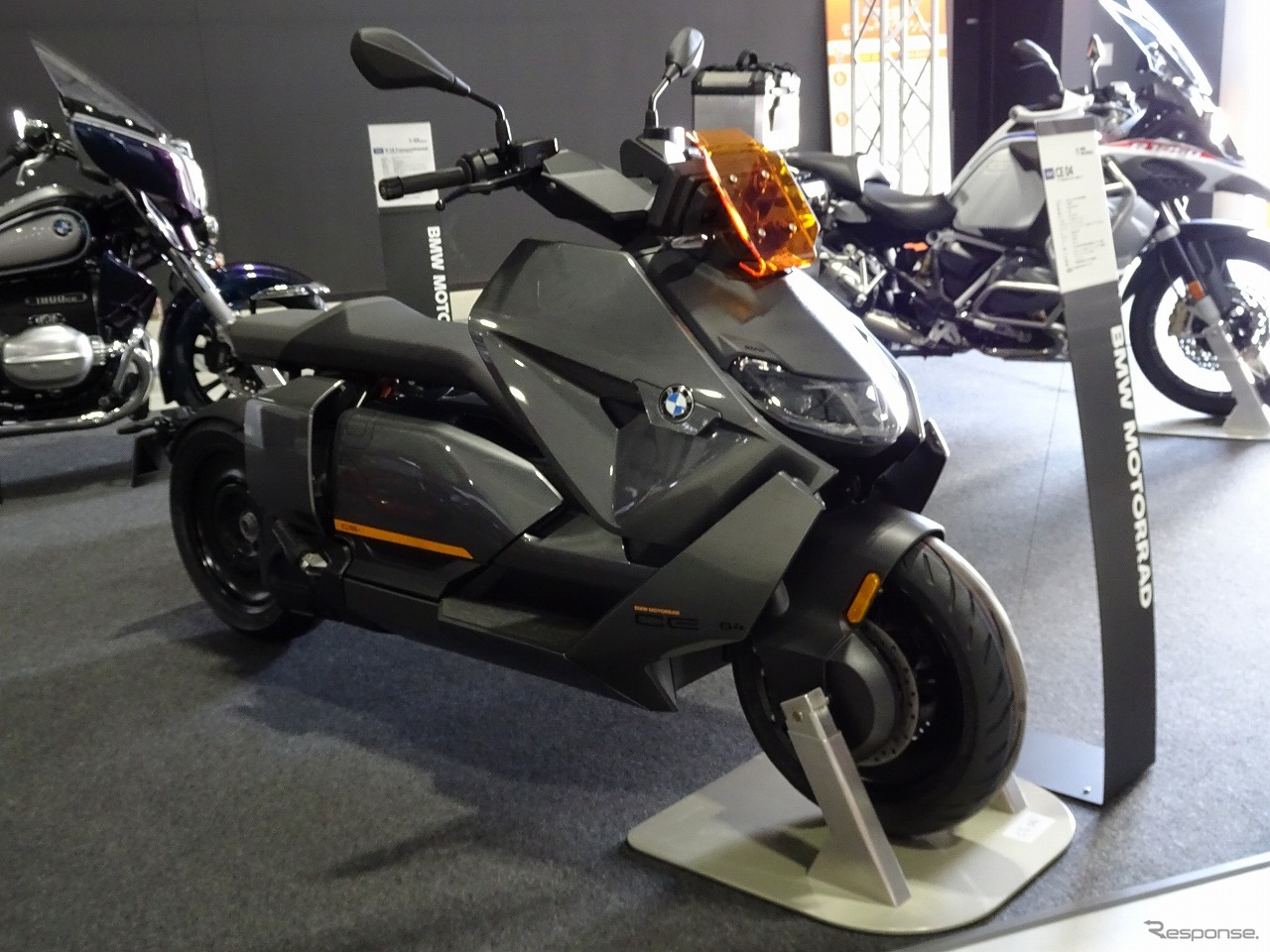 BMW・CE 04