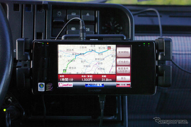WILLCOM D4向けカーナビアプリ「MapFan Navii」を試す