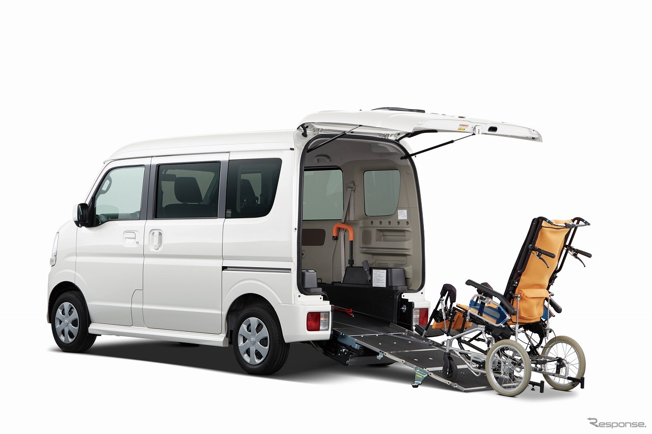 日産 NV100クリッパー リオ チェアキャブ