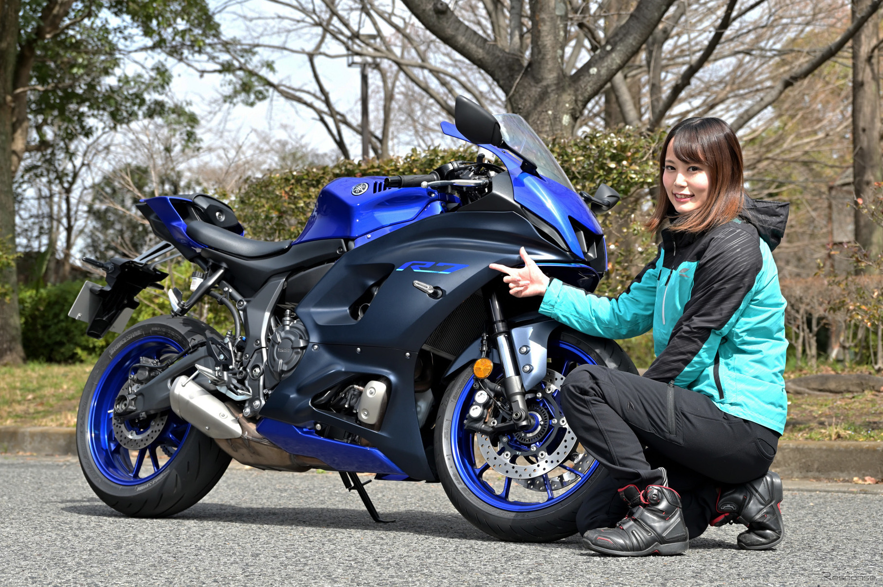 小鳥遊レイラさんとヤマハ YZF-R7