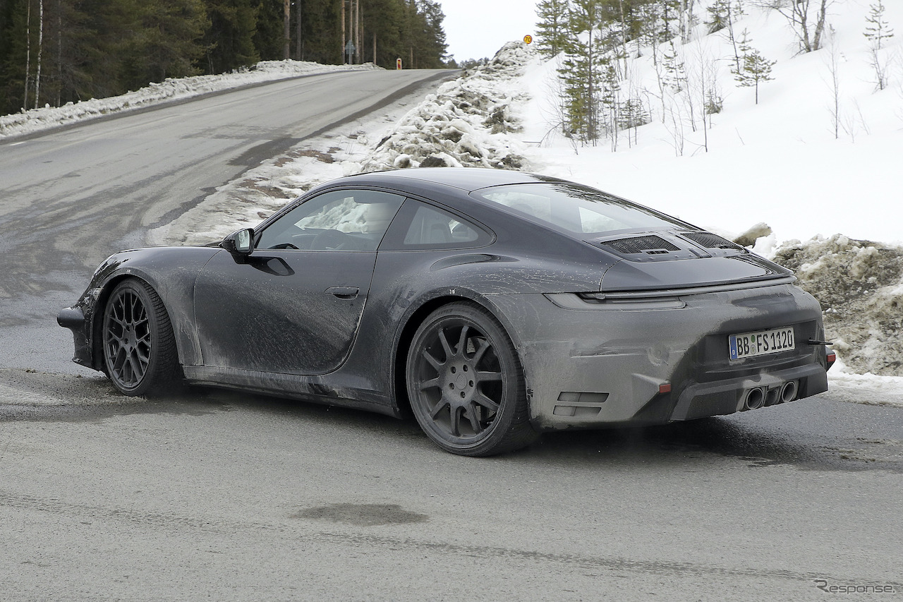 ポルシェ 911 クーペ&カブリオレ 改良新型プロトタイプ（スクープ写真）