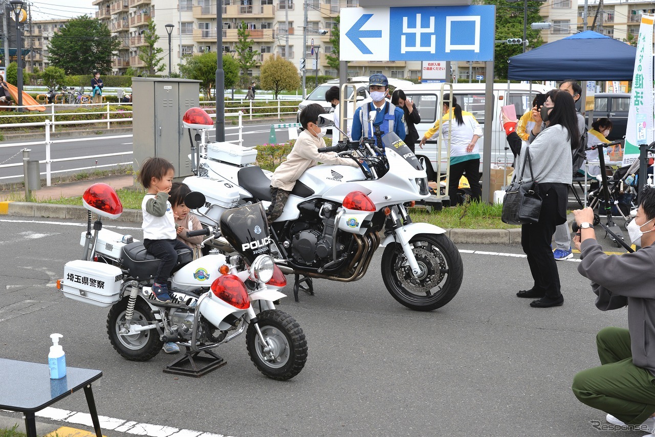 アリオ上尾 昭和平成なつかしオールドカー展示会