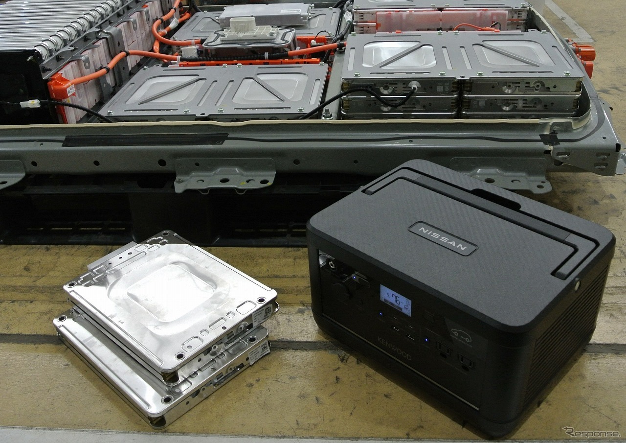 製品に使用される「日産リーフ」の再生バッテリーセル（左）と開発中の製品イメージ（右）