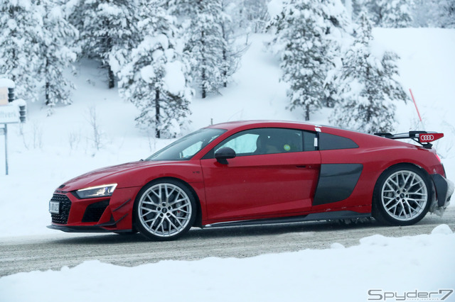 アウディ R8 V10 パフォーマンス RS ファイナルエディション（仮）スクープ写真