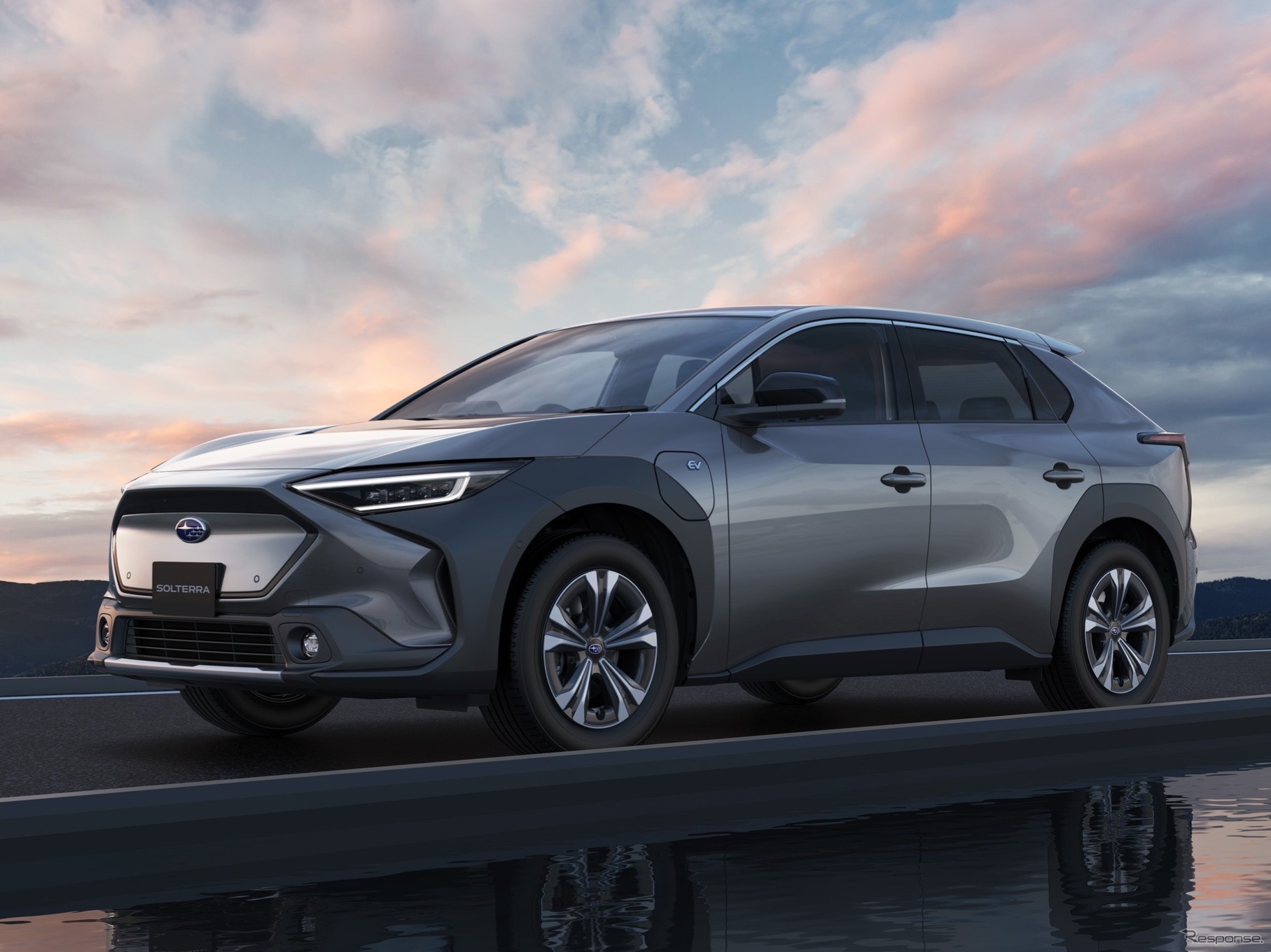 スバルの現行ラインナップでのEV、ソルテラ。トヨタ自動車の工場で生産されている。