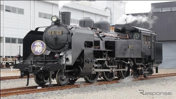 3機目のC11 123。元はC111として滋賀県の江若（こうじゃく）鉄道や北海道の雄別炭礦鉄道で使用されていた。東武では2019年1月から復元作業が進められ、2022年4月には試運転が公開された。番号の123は2020年に東武が創立123周年を迎えたことなどにちなんだもの。