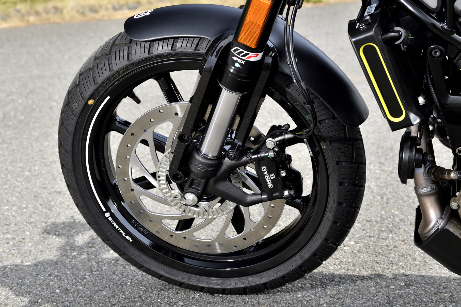ハスクバーナ スヴァルトピレン250