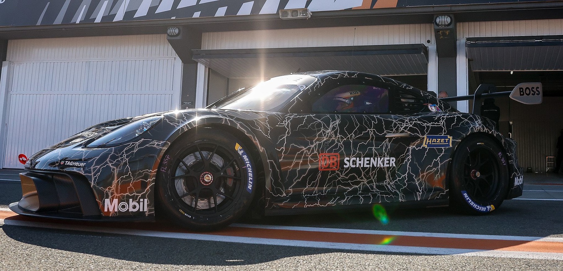 ポルシェ 718 ケイマン GT4 eパフォーマンス