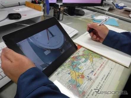 遠隔臨場が可能な現地立会の例：コンクリート圧縮強度試験の確認