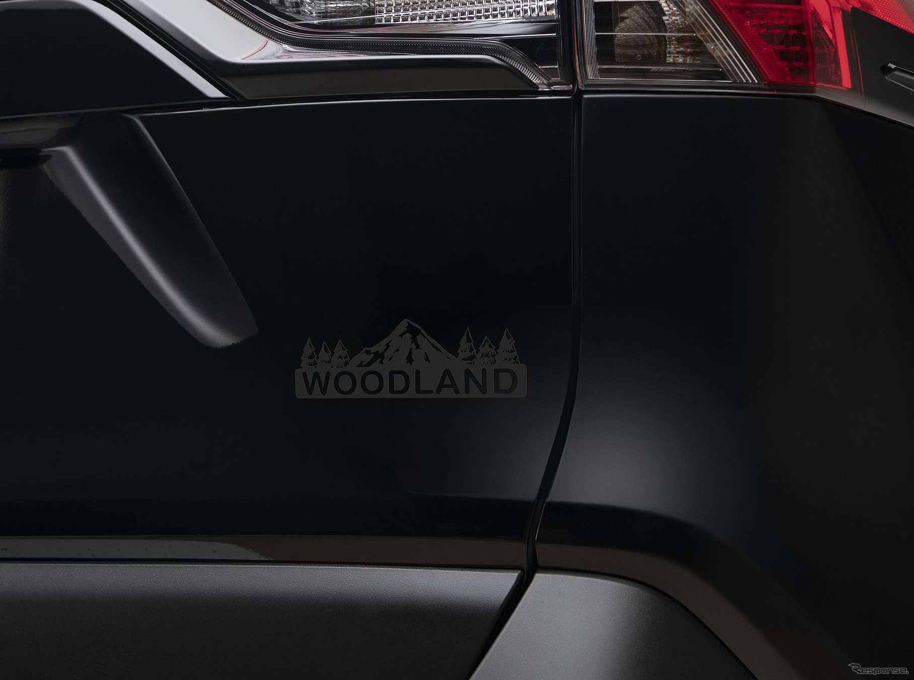 トヨタ RAV4 ハイブリッド の「ウッドランド・エディション」（米国仕様）