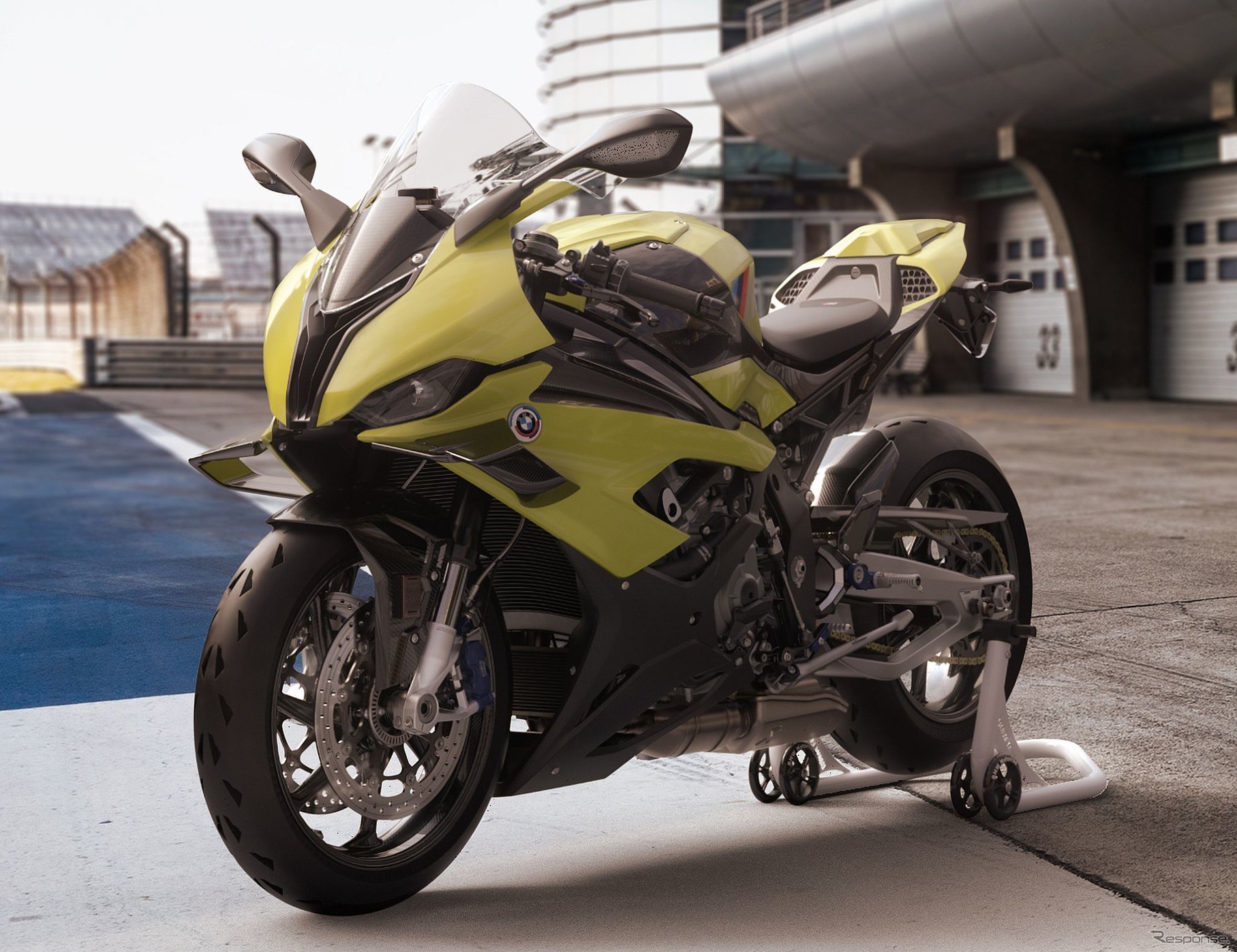 BMW M 1000 RR の「50イヤーズM」