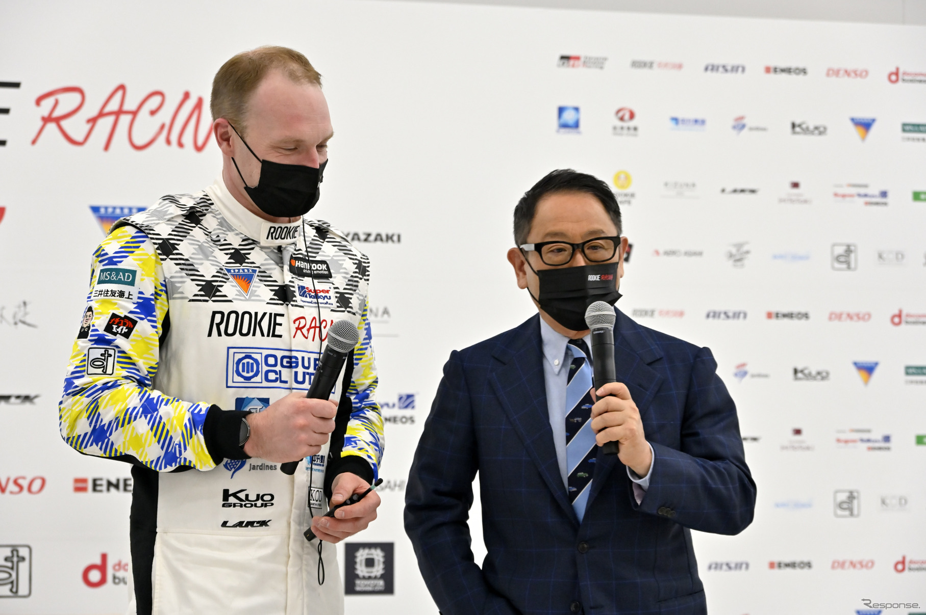 ラトバラ選手兼代表（向かって左）とモリゾウこと豊田社長