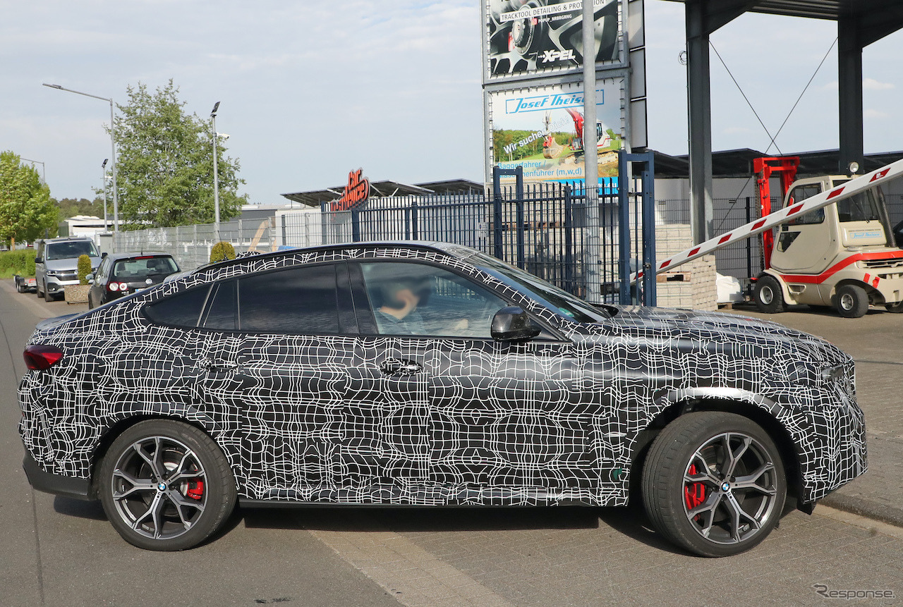 BMW X6 M60i プロトタイプ（スクープ写真）