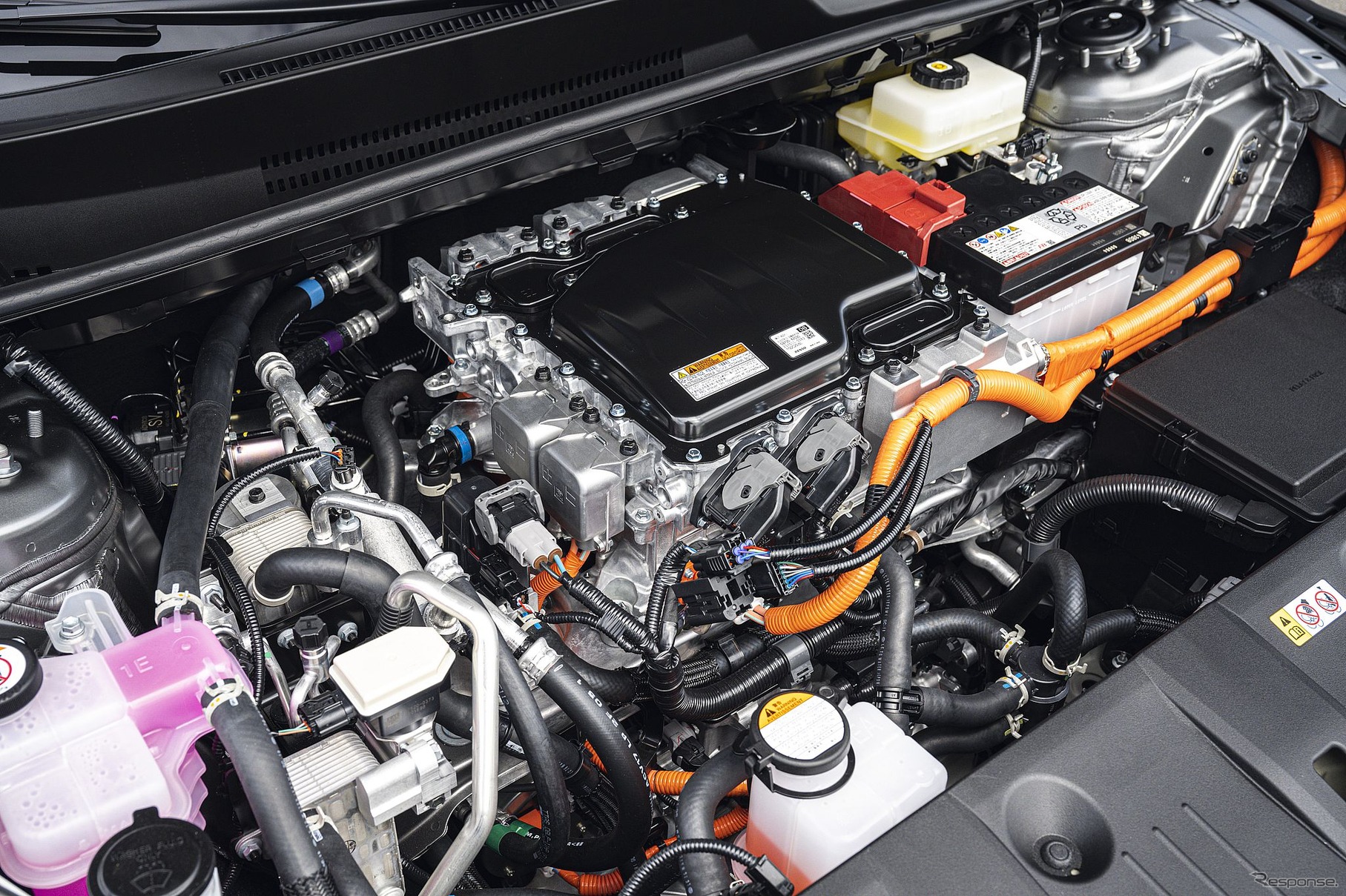 トヨタ bZ4X（欧州仕様）