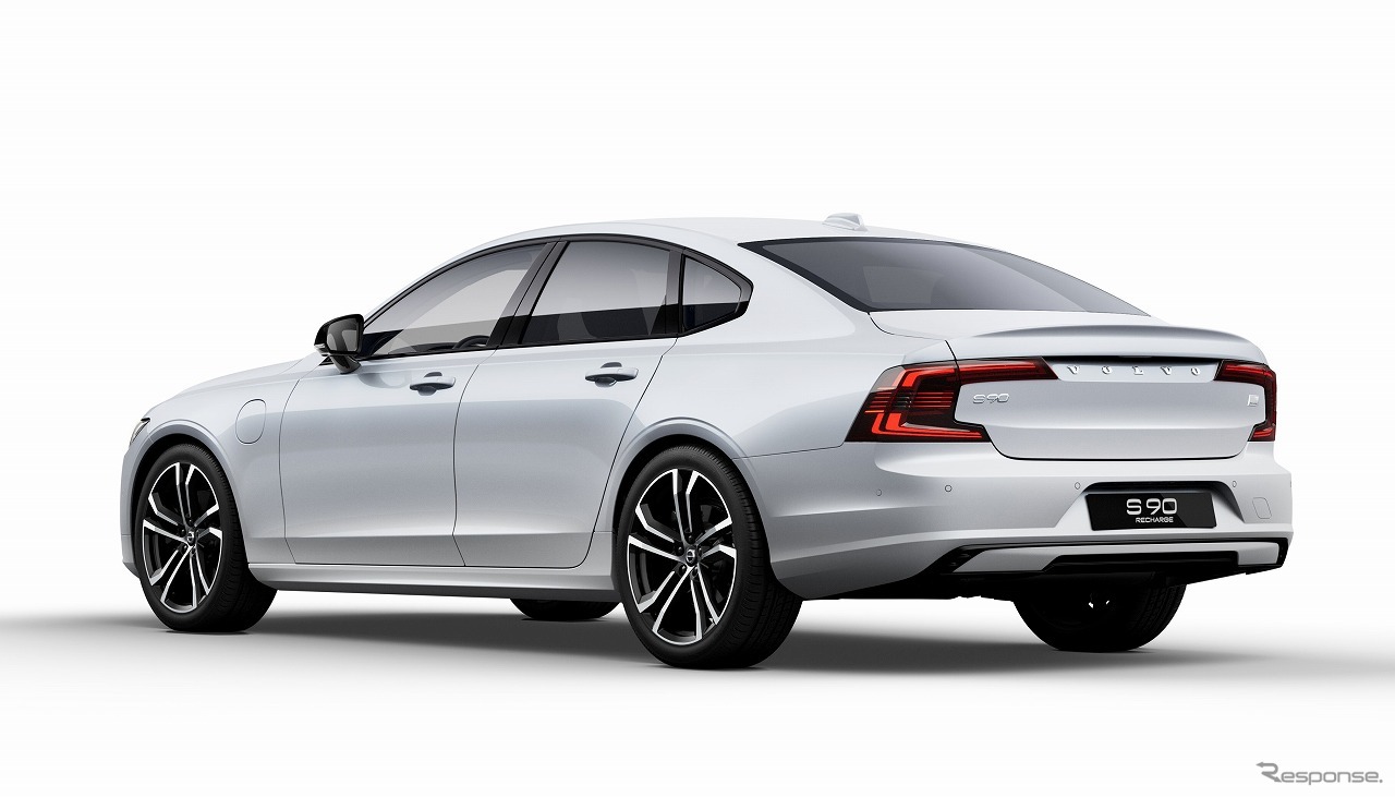 ボルボ S90 リチャージ アルティメット T8 AWD プラグインハイブリッド